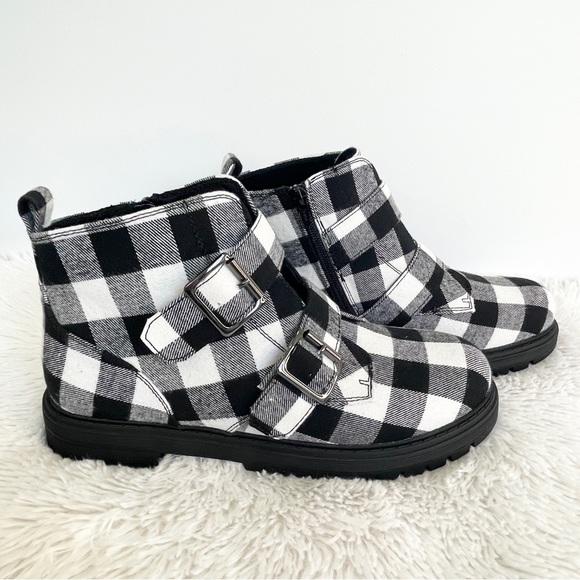 NWT Size 9.5 Sonoma memory, foam, black, and white plaid ankle booties - Picture 4 of 9